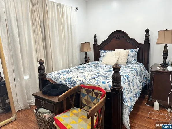 70 Arthur St, Clifton, NJ 07011