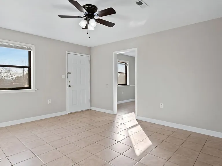 1001 Kiser Blvd #12 — Photo 7