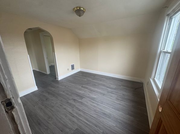 100 Boulevard St FLOOR 2