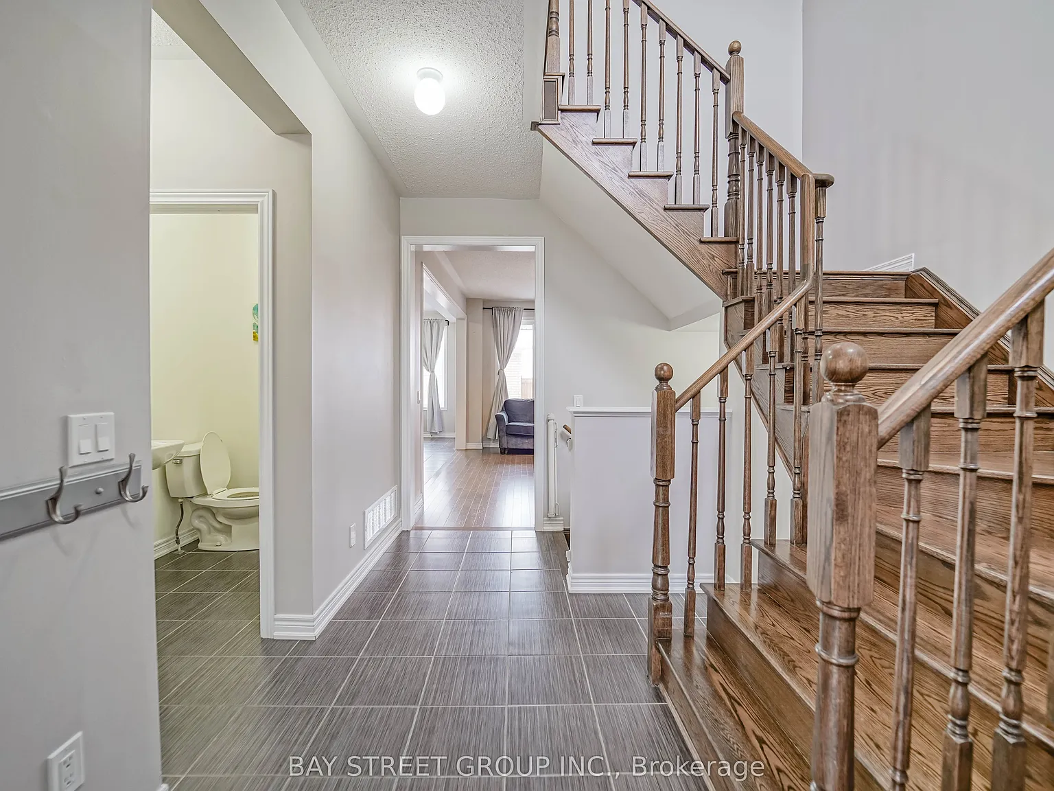 4 bed, $3,400 — Photo 3