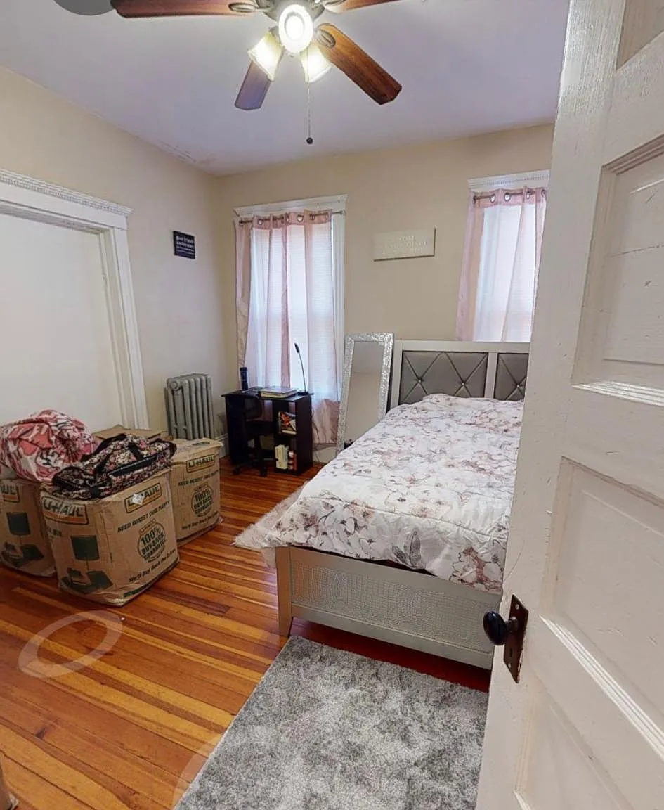 2 Sawyer Ave — Photo 3