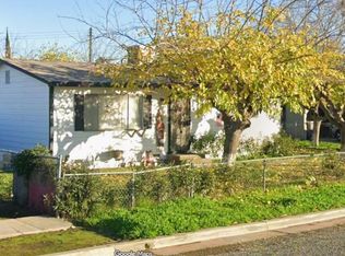 130 11th St, Orange Cove, CA 93646