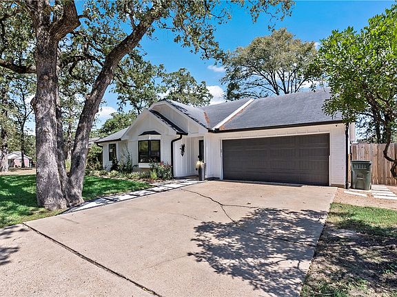 2nd image of 3103 Forestwood Dr