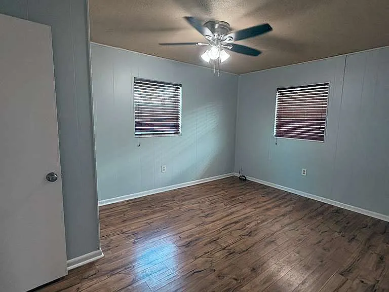 2916 Rollins St — Photo 17