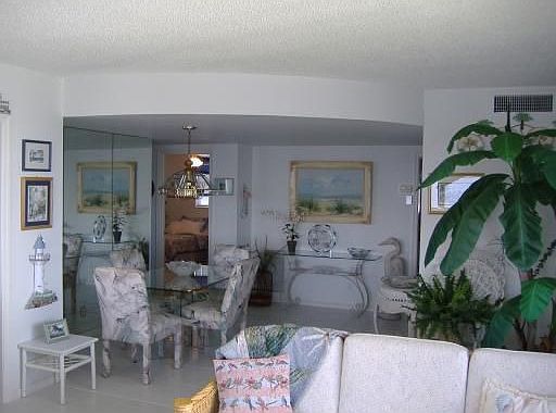 4th image of 301 Lake Shore Dr APT 401