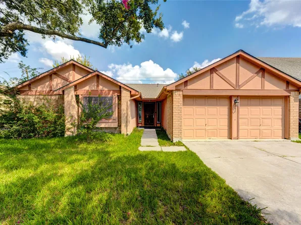 13114 Nantucket Dr, Sugar Land, TX 77478