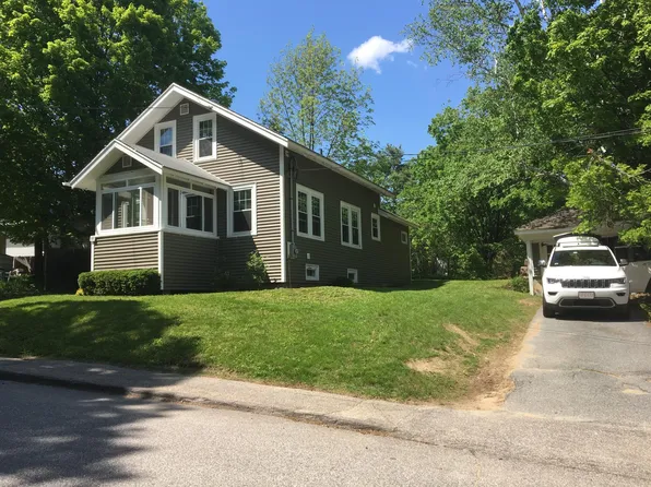40 Pleasant St, Plymouth, NH 03264