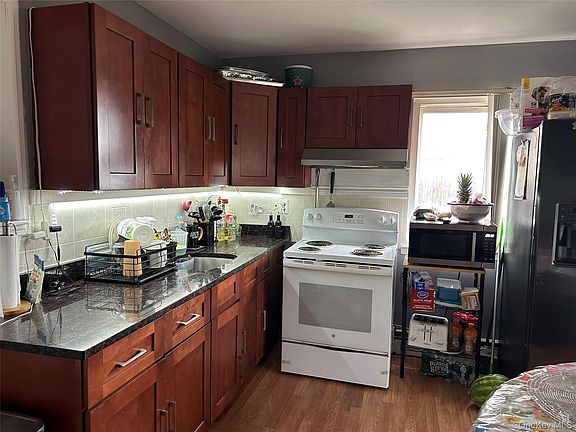 2nd image of 3 Wilson Court
