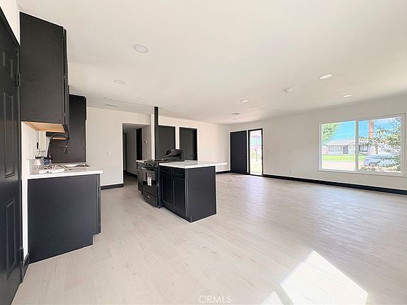 3rd image of 408 Langhorn St