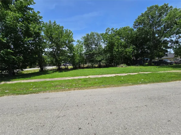 4405 Ward St, Houston, TX 77021