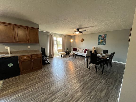 2nd image of 108 Wood Ln #2