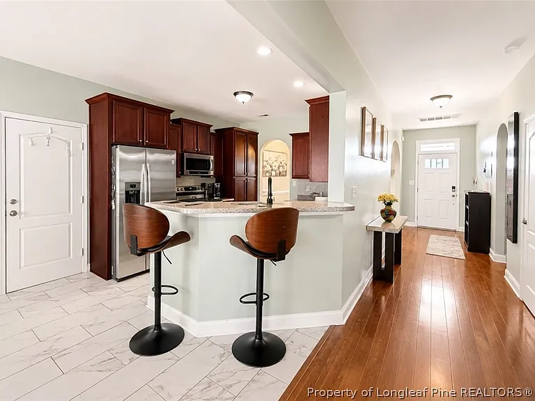 3541 Castlefield Ln — Photo 6
