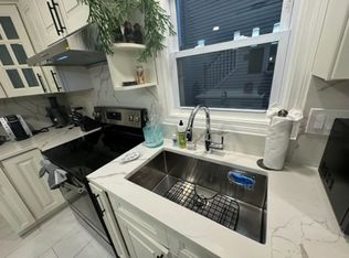 19 Cottage St, Lynn, MA 01905