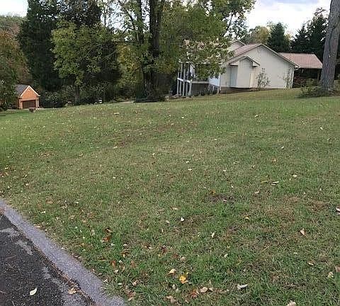 3rd image of 31 Clairmont Dr