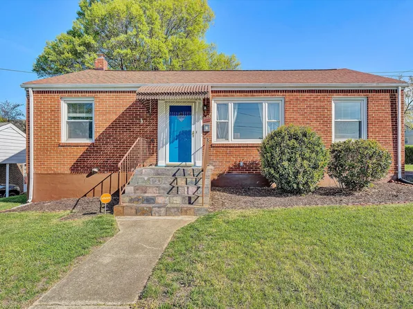 903 Marston St, Salem, VA 24153