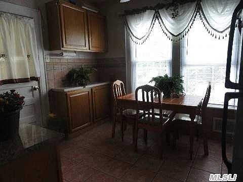 4th image of 8808 104th St