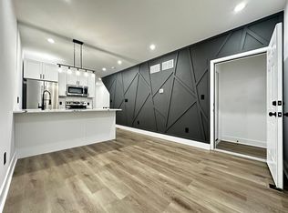1015 S 6th St #1, Philadelphia, PA 19147