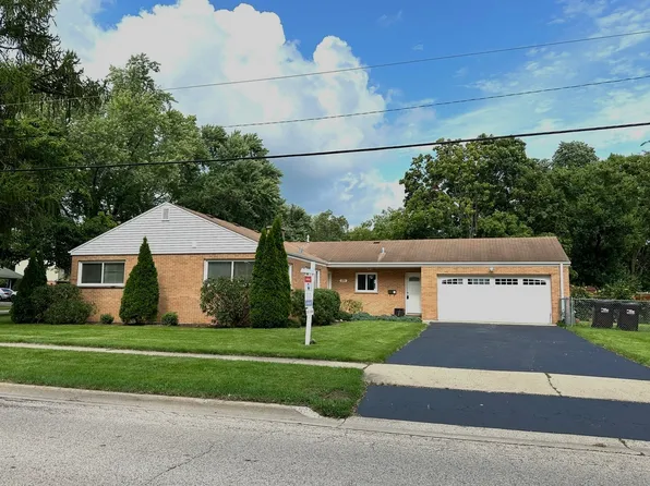 201 N Oak St, Crystal Lake, IL 60014