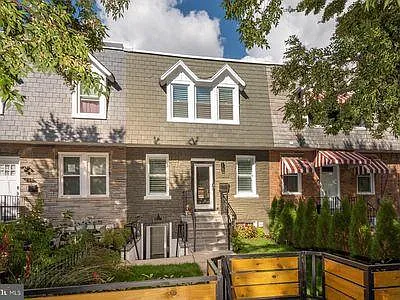 909 Delafield Pl NW — Photo 8
