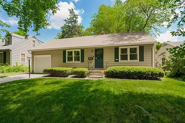 8805 Ivanhoe Trl, Kansas City, MO 64131 | Zillow