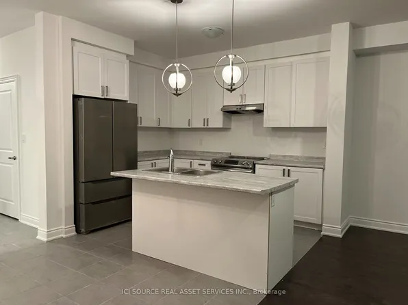 8 Autumn Dr, Wasaga Beach, ON L9Z 0K7