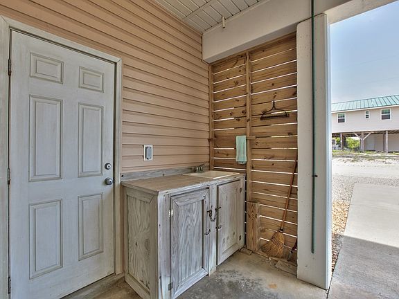 5th image of 501 W Gulf Beach Dr