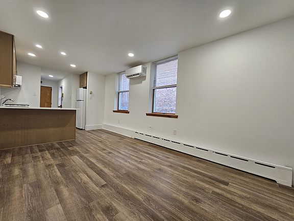 2nd image of 275 S 4th St #2R