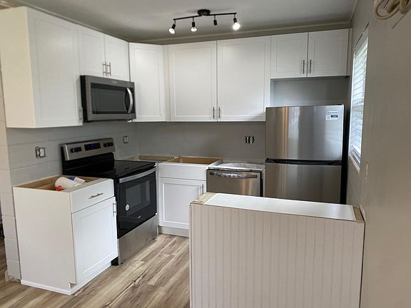 5th image of 1120 Clay St
