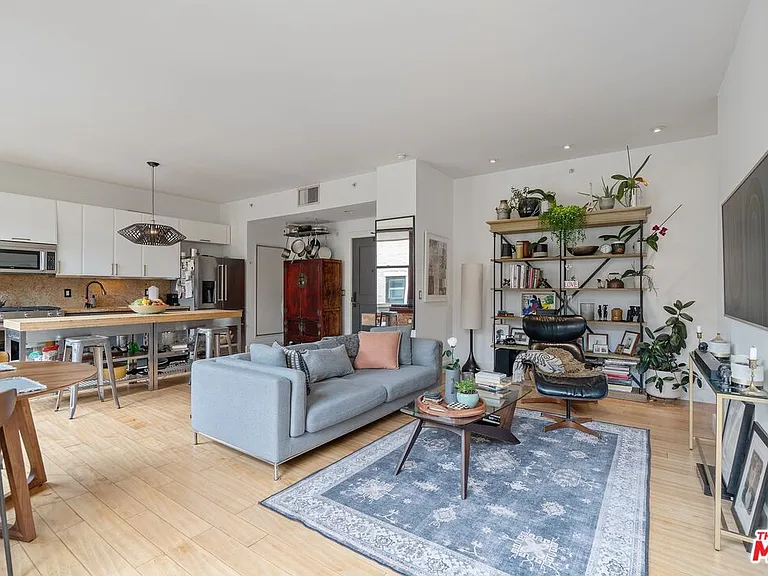 460 S Spring St #1210 — Photo 7