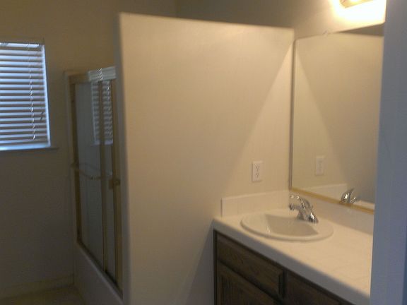 4th image of 264 N Cypress Ave