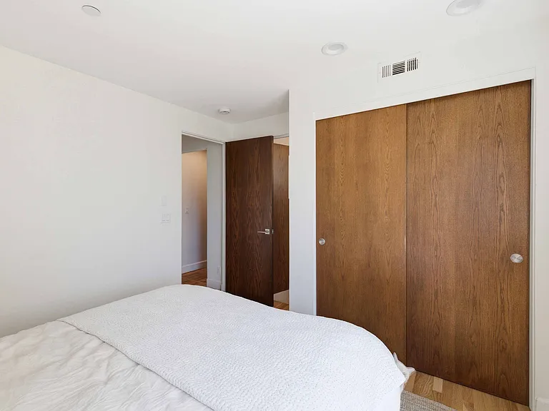 225 36th Pl — Photo 32