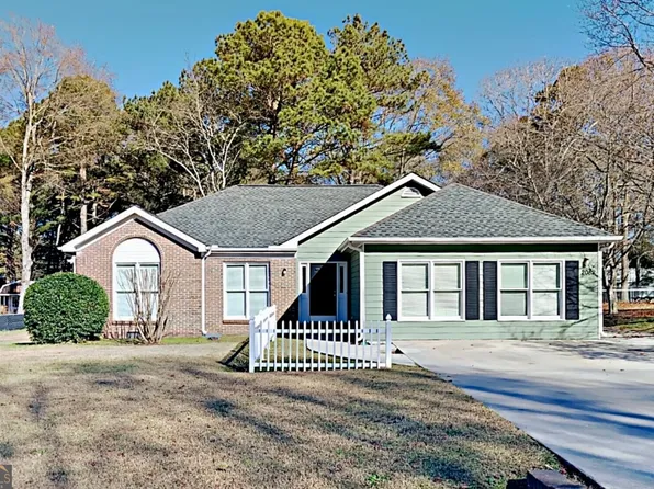 2082 Blackberry Ln, Auburn, GA 30011