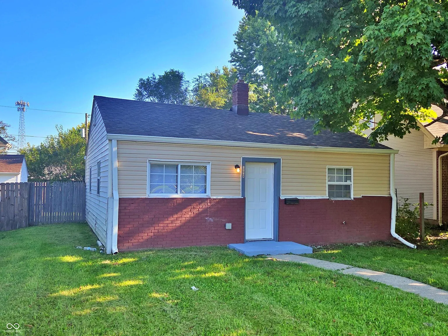 2 bed, 1.0 bath, 729 sqft, $1,075 — Photo 2