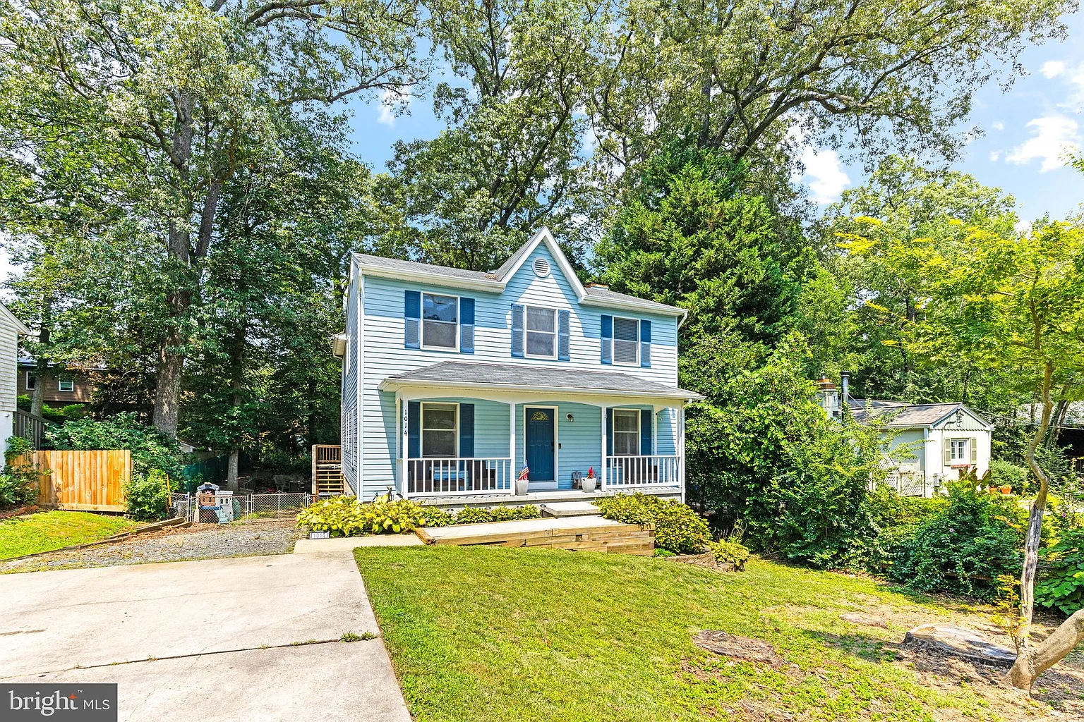 1014 Mountain Top Dr photo 1