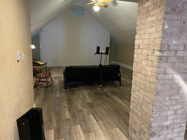 1095 Park Ave — Photo 7