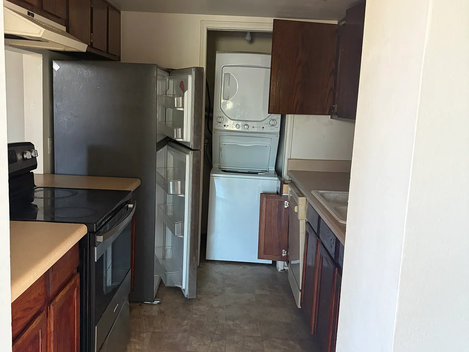 3 bed, 2.5 bath, 1409 sqft, $1,700 — Photo 4