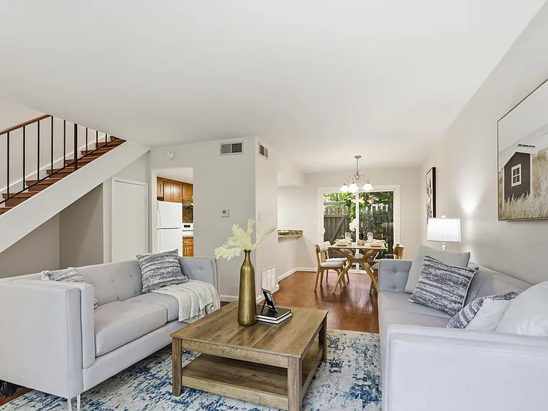 21063 Red Fir Ct — Photo 1
