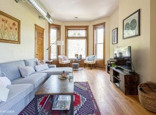 821 W Oakdale Ave APT 3, Chicago, IL 60657
