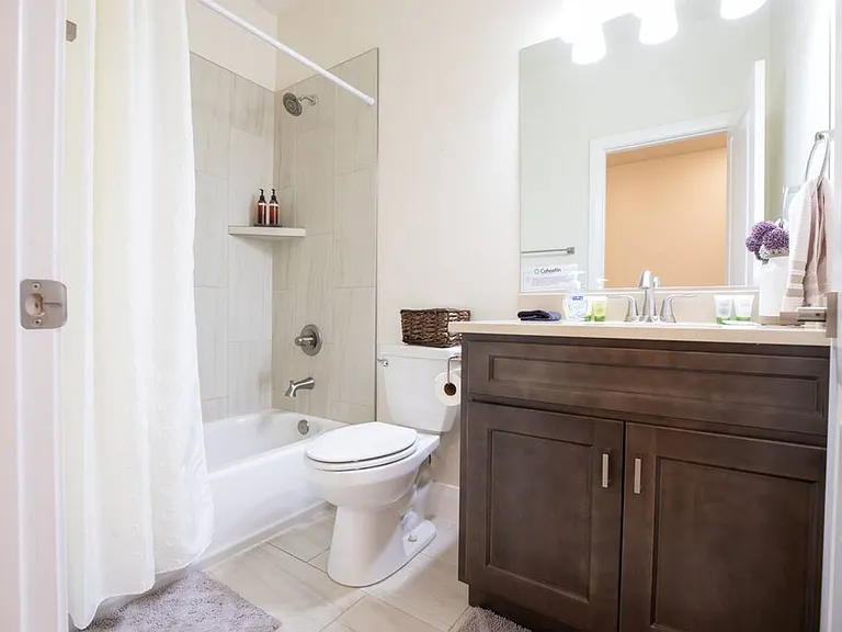 N 2020 W — Photo 17