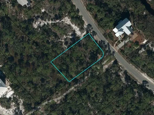 207 Signal Ln, Port Saint Joe, FL 32456