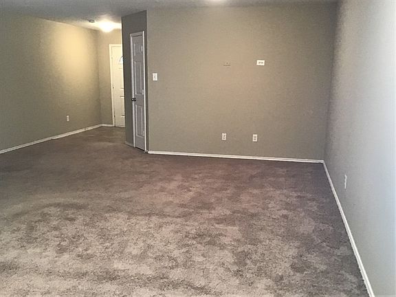 4th image of 6121 English Saddle Ln