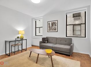 150 W 51st St APT 912, New York, NY 10019