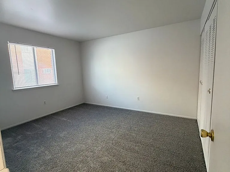 Princeton Square Apartments — Photo 15