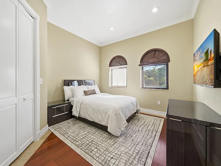 10270 SW 58th St — Photo 61