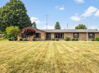 701 Thunderbird Dr, New Carlisle, IN 46552