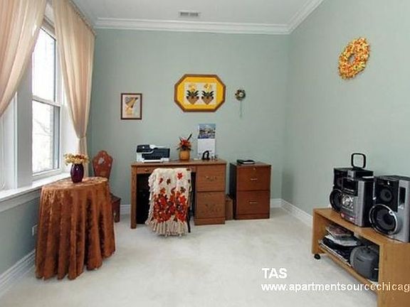 2nd image of 4863 N Hermitage Ave #67