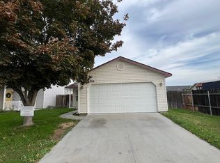 2516 E Cinnamon Ln, Nampa, ID 83687