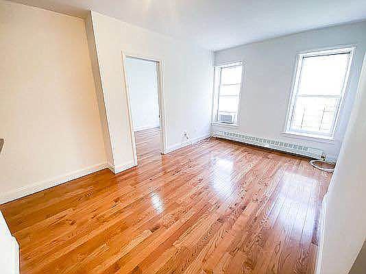 4th image of 1352 Herkimer St #2L