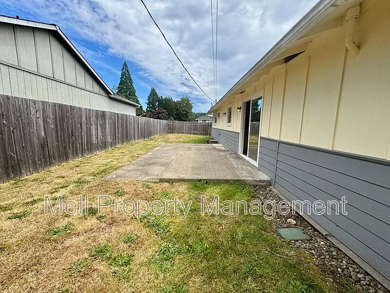222 E I St — Photo 15