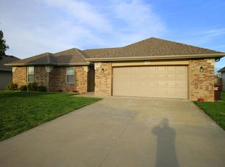 768 S Brecklyn Rd, Springfield, MO 65802